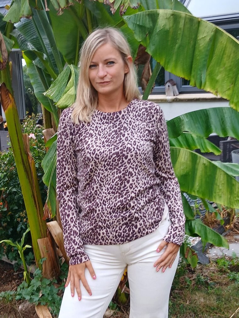 Pull Sweet imprimé animal bordeaux