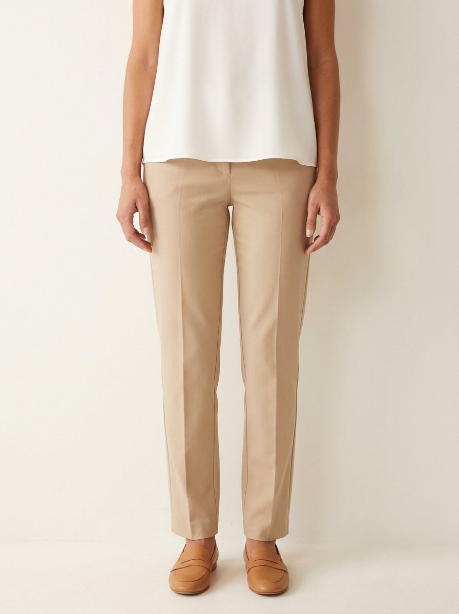 Tenue en pantalon beige, l’accord de base à réveiller